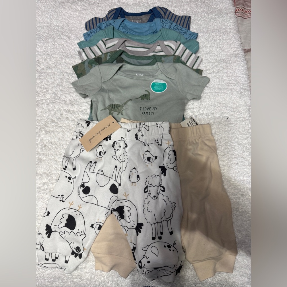 Infant Baby Bundle 5 One Piece Bodysuits & 2 Pants/Joggers 0-3month